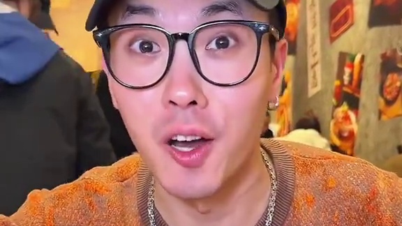 本地人和外地人都爱吃的三俩砂锅，又出新品了。简直是打工人的干饭食堂