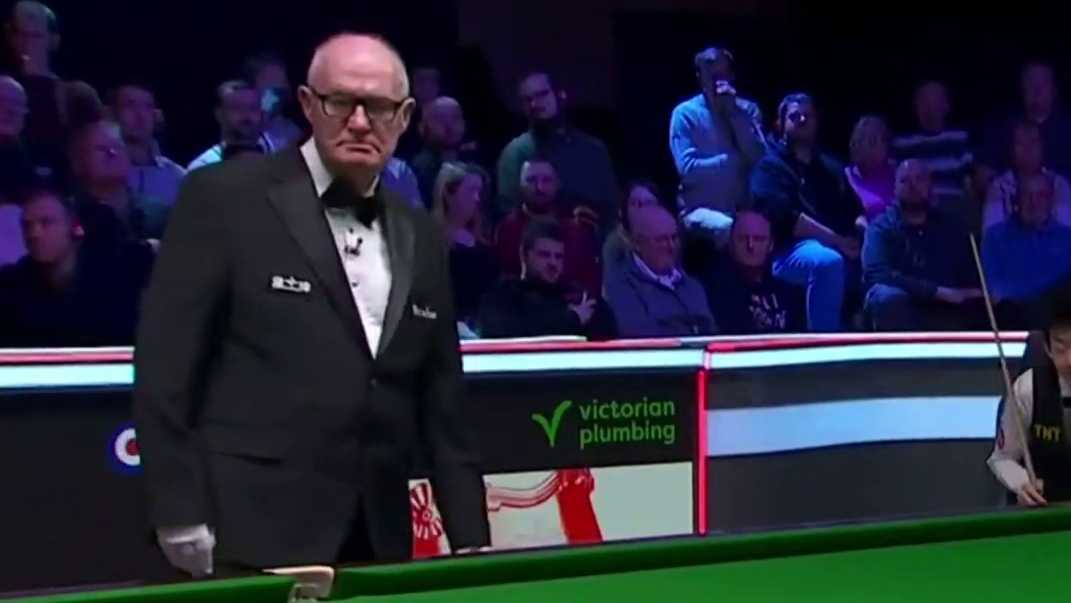 2025斯诺克英国锦标赛；吴宜泽vs霍尔特