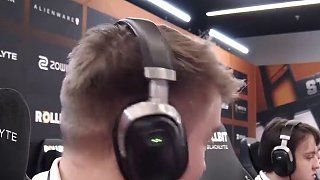 太慘了！老七打了14回合0 ADR！好不容易開張還被冷暴力！