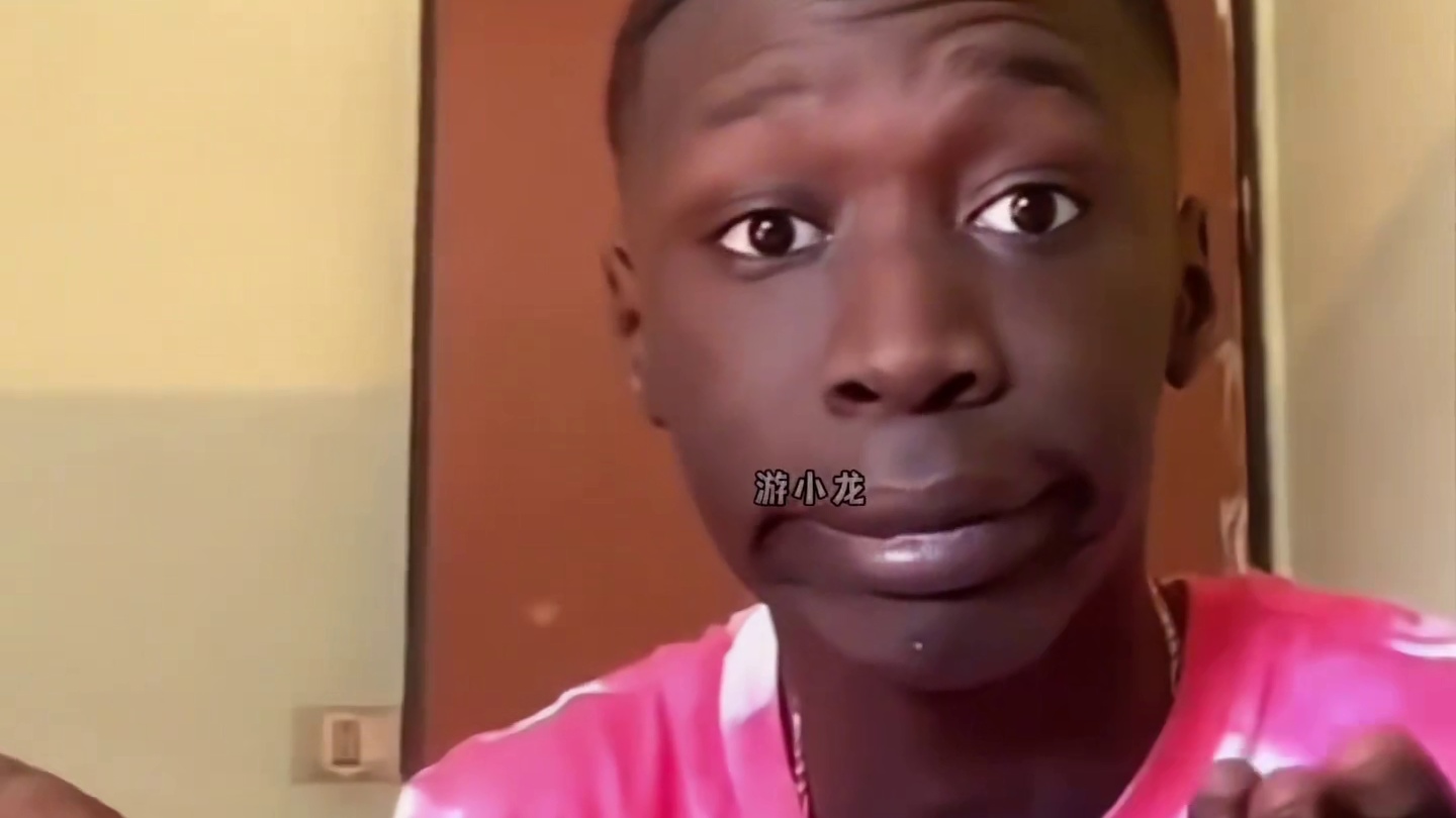 小哥玩三角洲开挂被美女老板所发现！