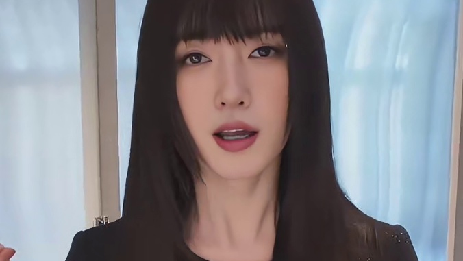 江疏影活动造型丑到认不出