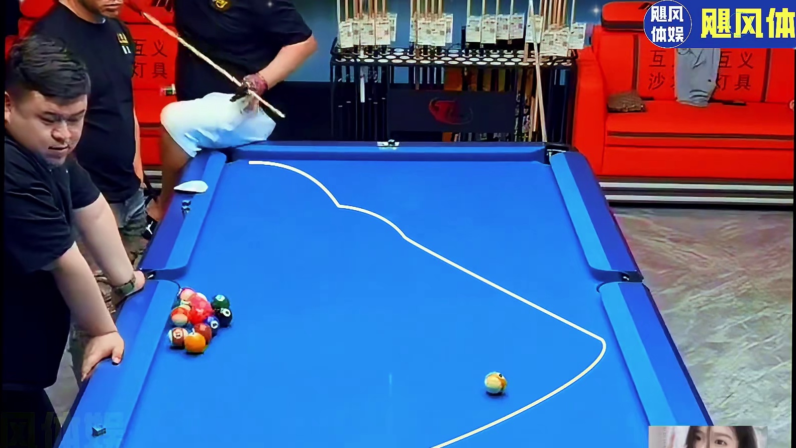 比赛中的花枪王即使穿上皮鞋，依然能够将杆法秀到极致