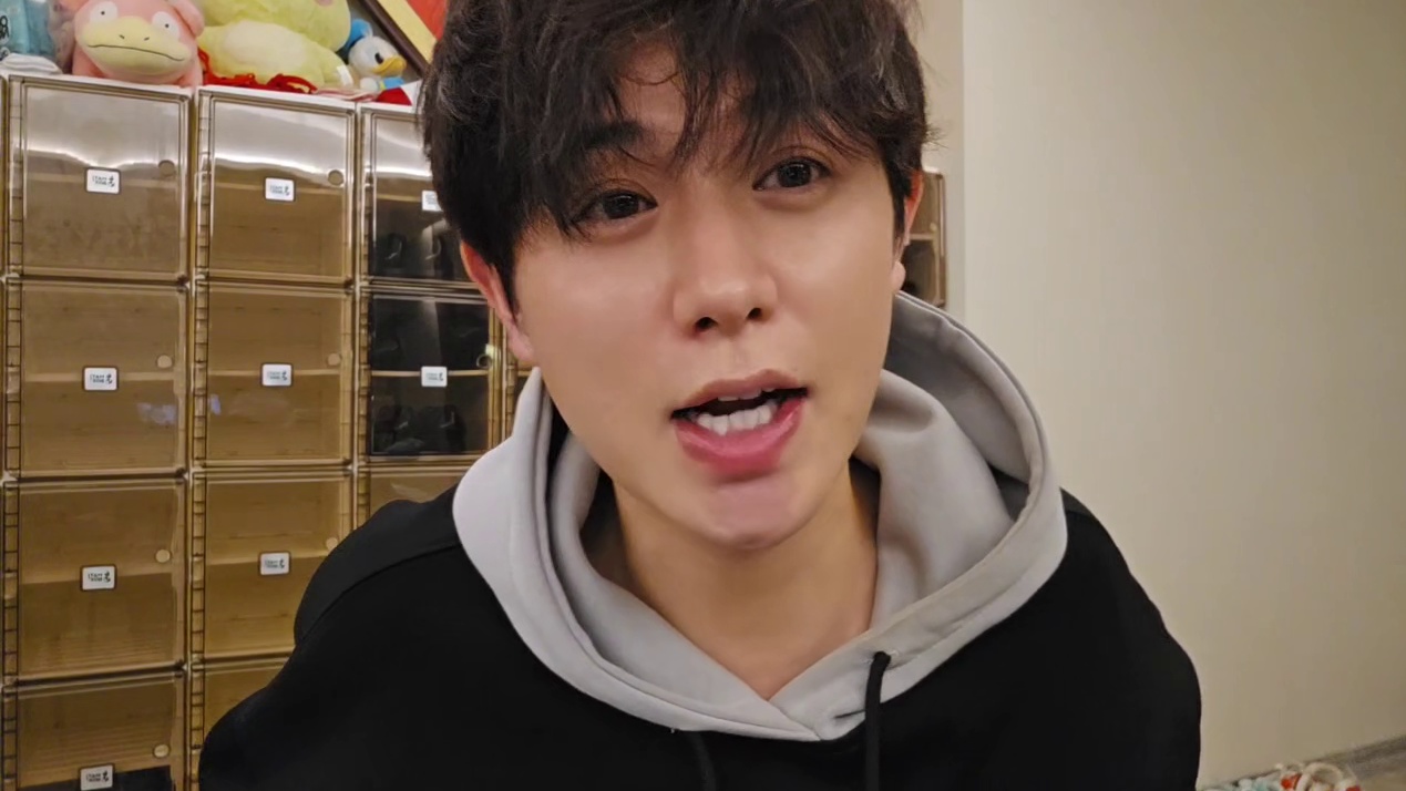 弹幕：文斌吃这么好，童哥你怎么看？