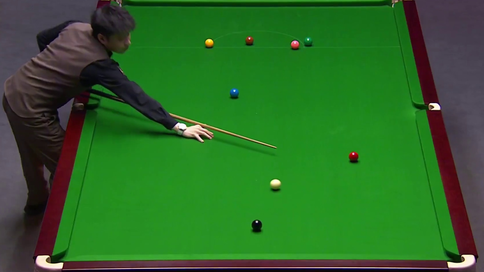 赵心童英锦赛首秀，2比0龙泽煌强势开局，落后30分戏剧性逆转