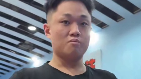 运球当中的抬头应该怎么做 东莞kd篮球训练中