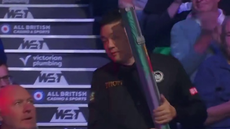 2025斯诺克英锦赛首轮，丁俊晖vs徐思，球员入场！