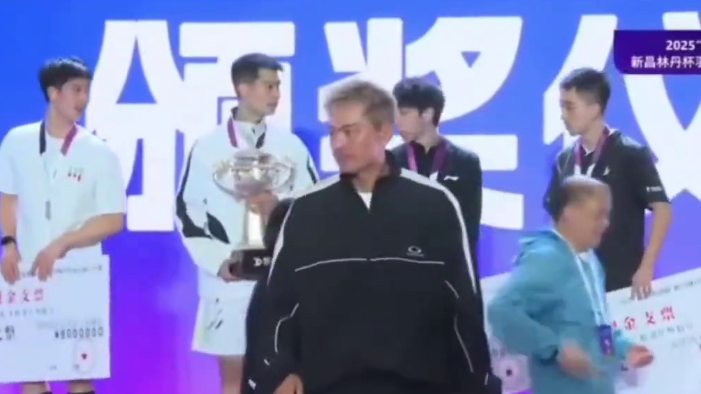 “林丹杯不再是赵俊鹏的提款机”