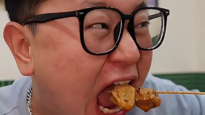 老铁烤肉 谁懂这一口哈尔滨涮肚配上东北烤肉的救赎感！