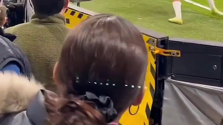 英超有支神奇队伍，打强队时突然爆发超神，碰上弱旅就开启"隐身模式"，实力全靠对手衬托！