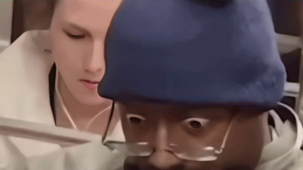 这么小的娃，咋能照顾好自己！