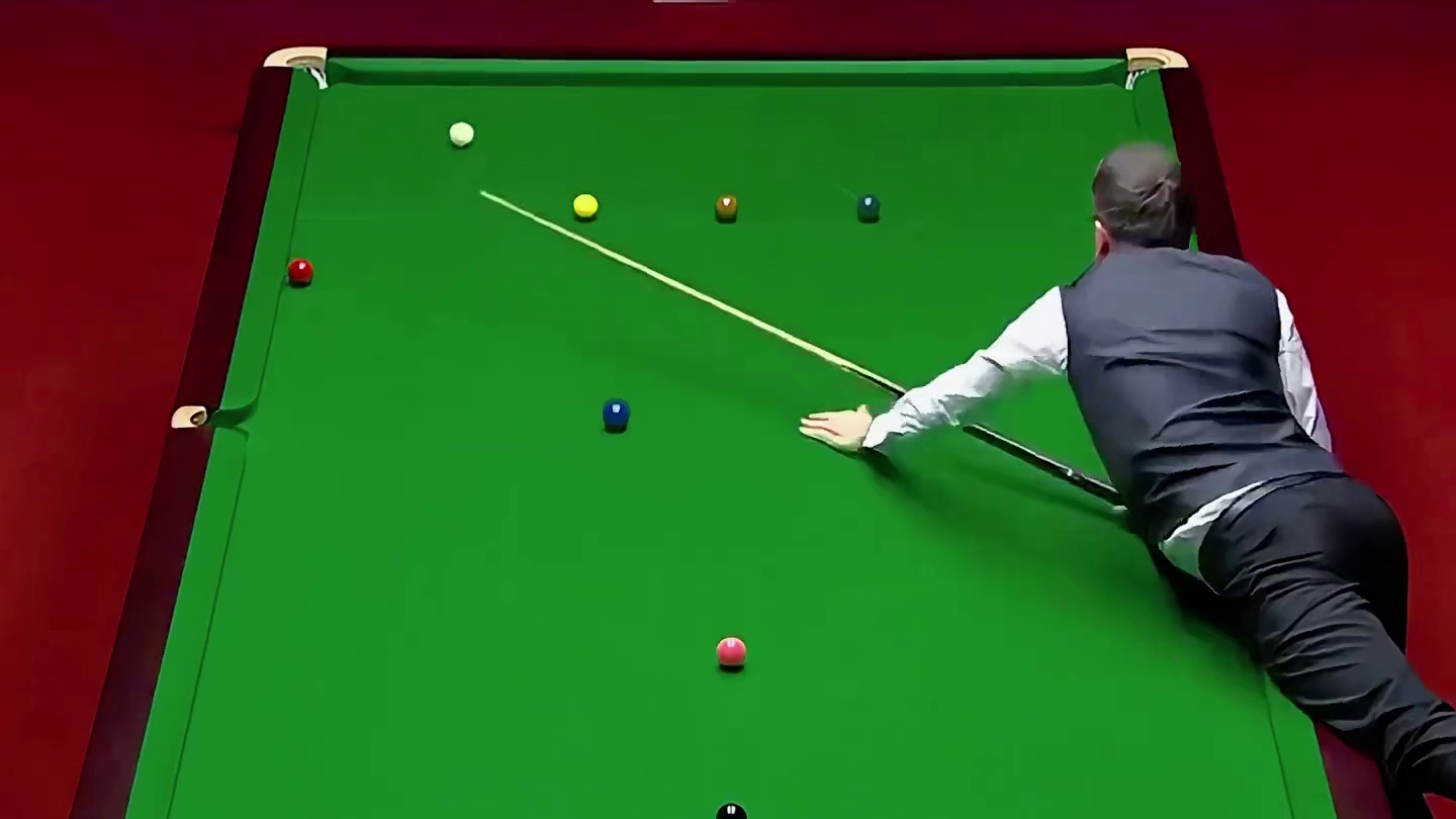 为了赢500万奖金，奥沙利文史诗级三连鞭绝杀