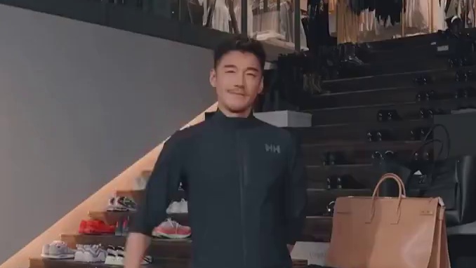 胡兵私人衣橱完全就是时尚收藏馆