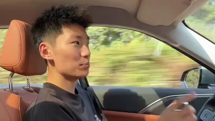 “开着最省油的2.0T带你揭秘成都神秘小车聚”