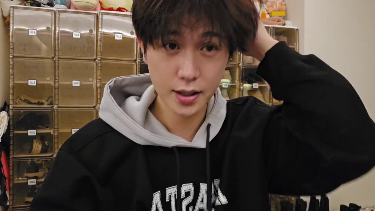 童锦程睡眠不好看医生：以为抑郁了，实际是奖励自己太多