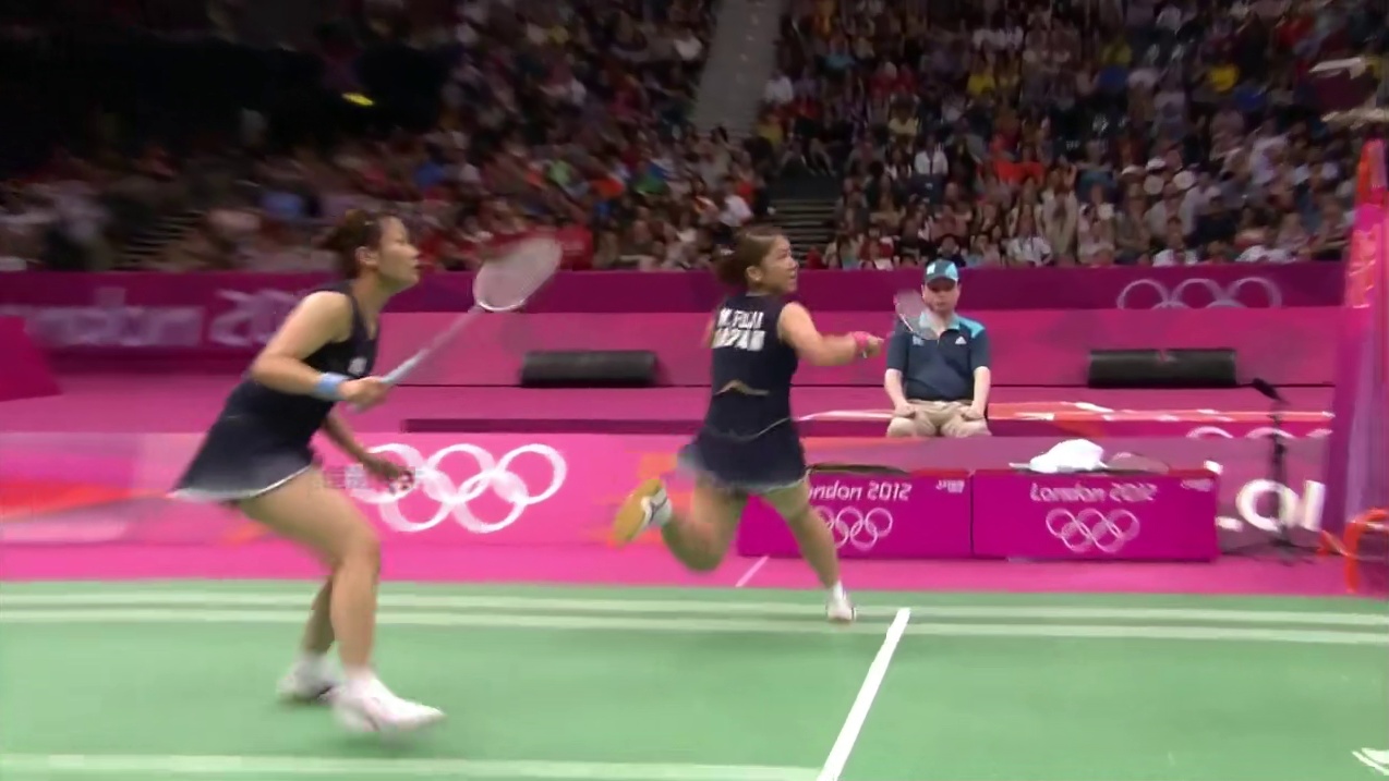 赵云蕾田卿的进攻在女双里面一顶一的存在 2012伦敦女双夺冠，气势太足了。#羽毛球 #赵云蕾 #田卿