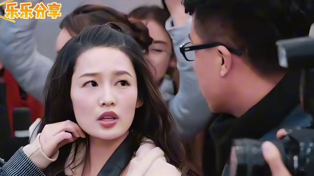 李沁喂猫练投掷半月？猫见她从躲到当饭搭子