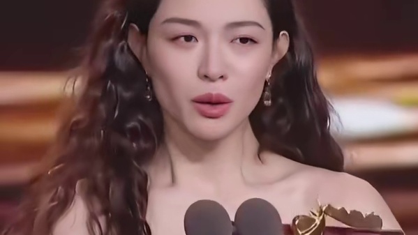 钟楚曦金鸡奖抢c位，钟杵c实至名归啊