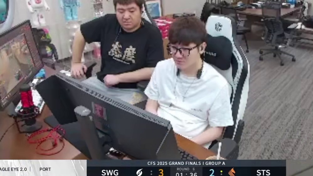 依旧孤胆英雄—北美枪神xfamous 举报有人在职业赛场上炸鱼，可惜队友没有一个能打的。#光头枪神对