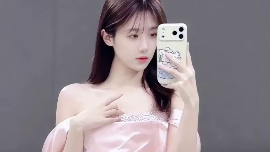 来帮我选一套今年的全明星皮肤吧～