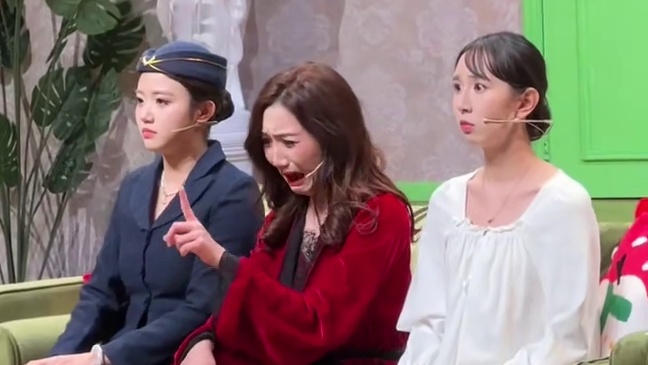 报告！今天是看爆笑爱情喜剧的一天 #