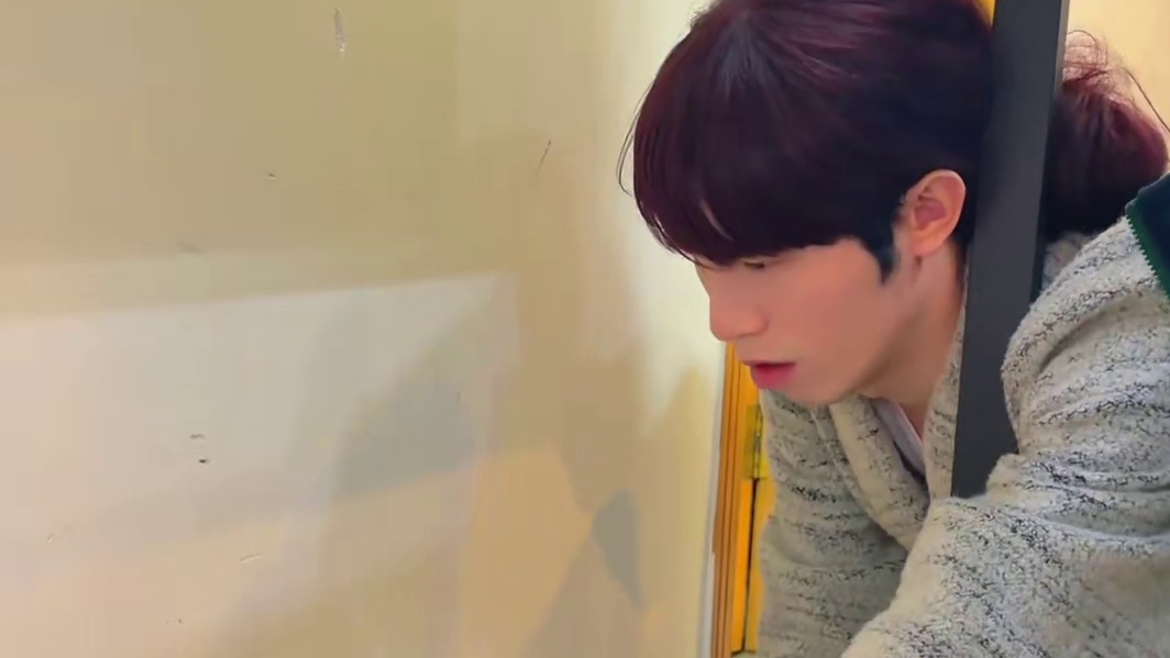 还好伯母的身边还有个妹妹