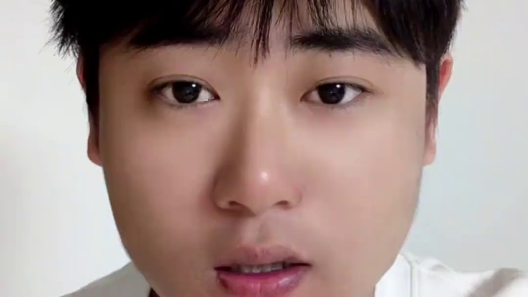 秋决开战在即，王哥前来为弟弟们应援啦！希望RSG.KS的选手们能够在场上发挥出最佳水平，同时AG.东