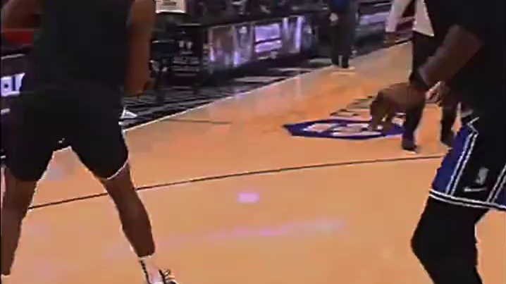 “大将军”的外号可不是白叫的。珍惜当下最重要。#乔治 #赛前训练 #pg #洛杉矶快船 #思绪拉回从