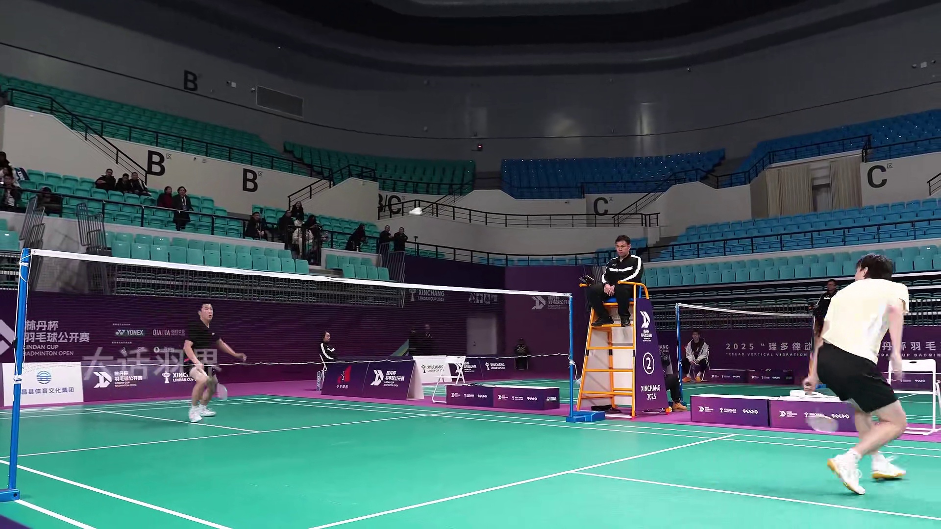 他曾差点掀翻“世青赛之王”昆拉武特，敢打敢拼是球迷对他的印象 #顾俊峰 #舜击 #舜击白刀 #羽毛球