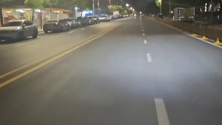 车主早上起来上班看见:天塌了