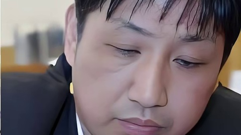 飞刀炸裂！柳大华怒砍越南之星，希望越大招越凶！