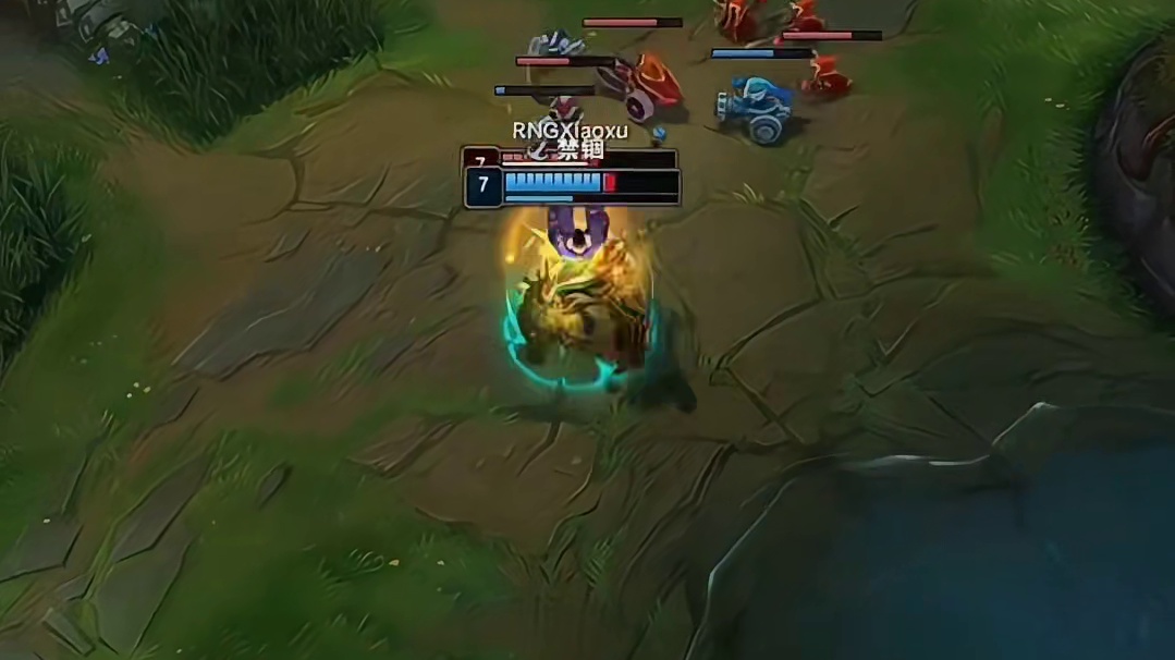 TheShy冷静应对一打二。