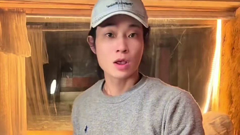 广东靓仔新疆阿勒泰野外搭建庇护所挑战零下40度暴风雪 #荒野建造 #荒野生存 #野外建造 #野外生存