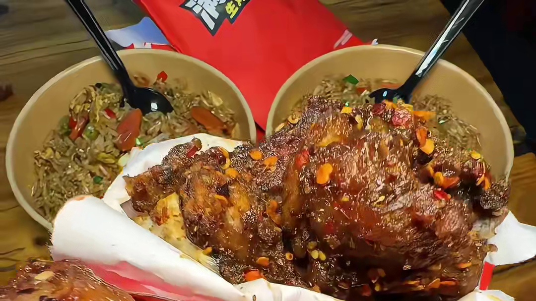 谁懂这口生炸鸡架有多好吃！！！