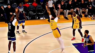 威少和對手互傳球 詹姆斯直接懵圈了