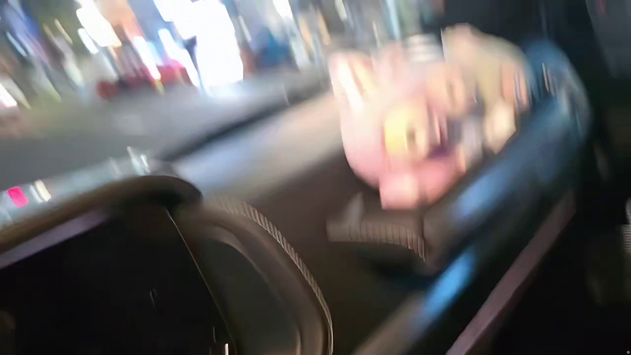 弹幕爆笑！瓦子被贴条小酷没被贴