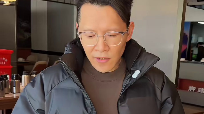 ‼️黄山脚下一整幢楼的道徽香搞大活动了！100多的臭鳜鱼套餐一定要囤#道徽香 #地方特色美食 #妈呀