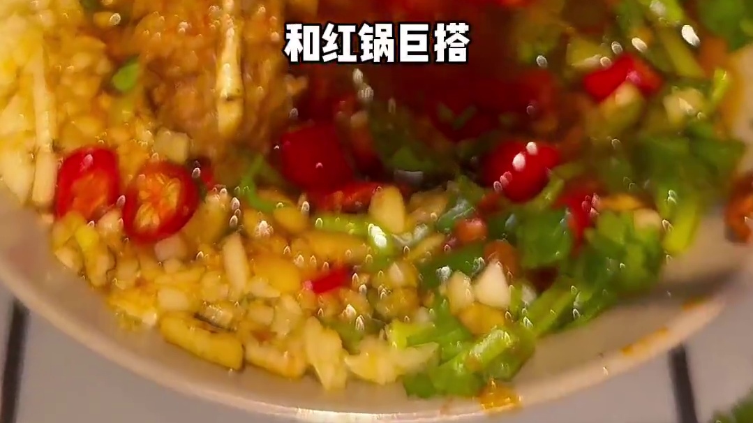 爆火的火锅开到长沙来啦，香香辣辣好有食欲