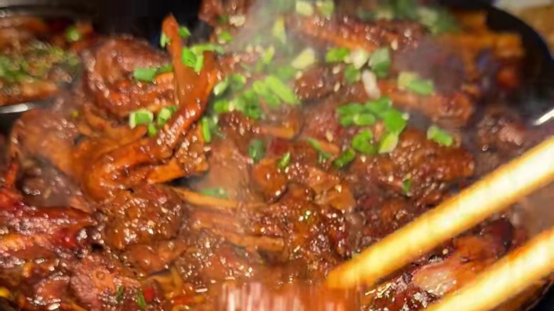 夜宵吃个黑鸭煲泡面吧！