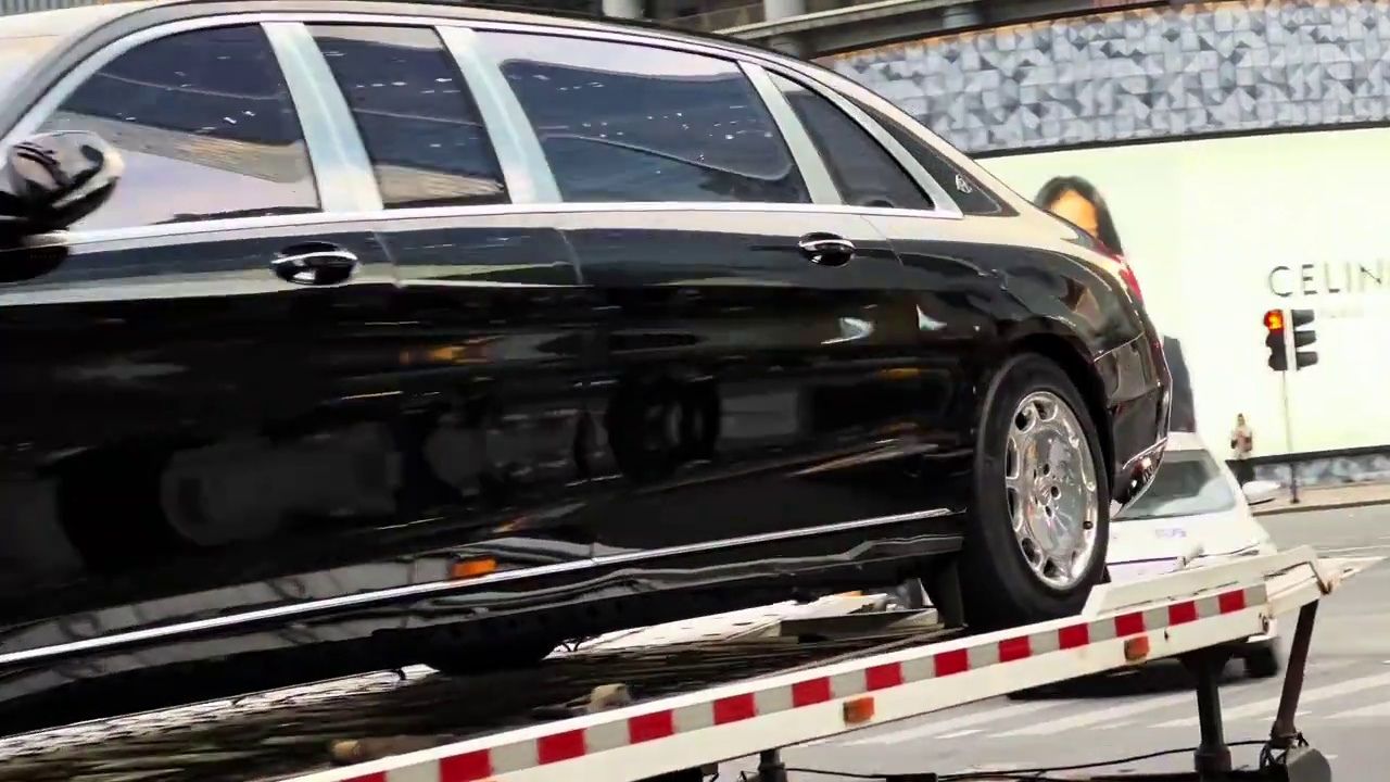 普尔曼S680:直到这一刻我才明白，好的车子都是这么出门的#普尔曼s680 #大玩具 #普尔曼 #d