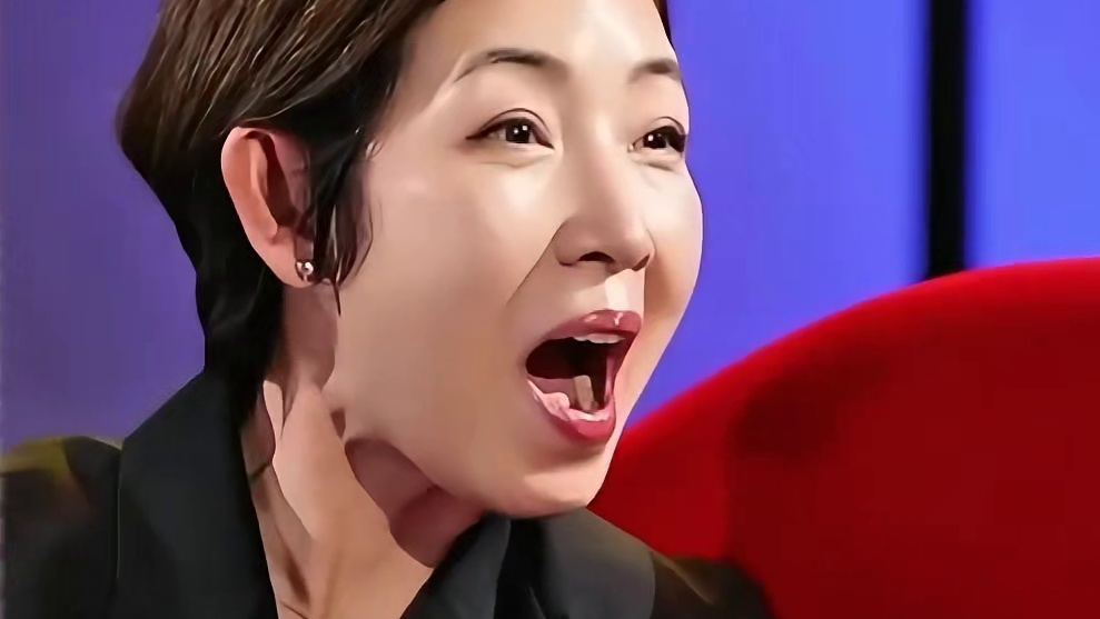 王嘉尔自曝洗澡时，遇到粉丝过来要合影！