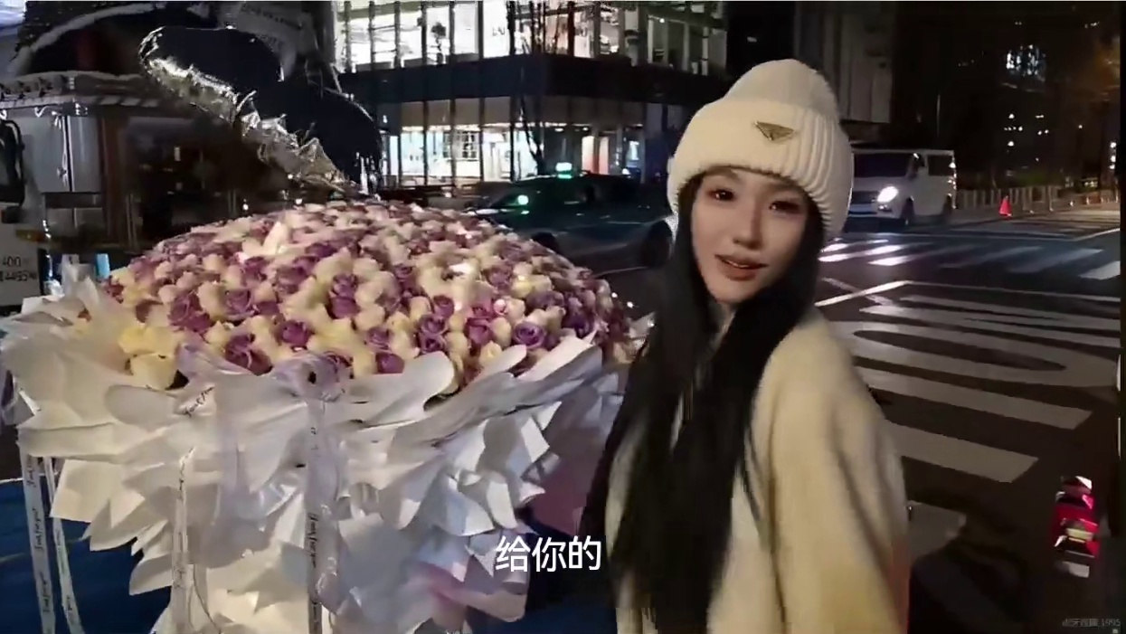 杭州又一位女孩子被拿下！
#小小小酷哥 #组织1995 #出场自带bgm的男人 #浪漫惊喜