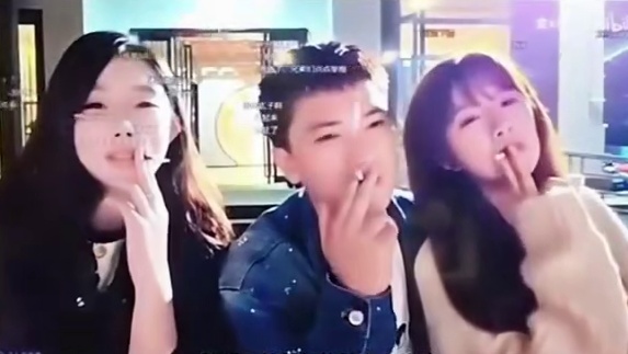 不知不觉，三文鱼已经在1995播两年了，两周年快乐。
#三文鱼1995 #组织1995