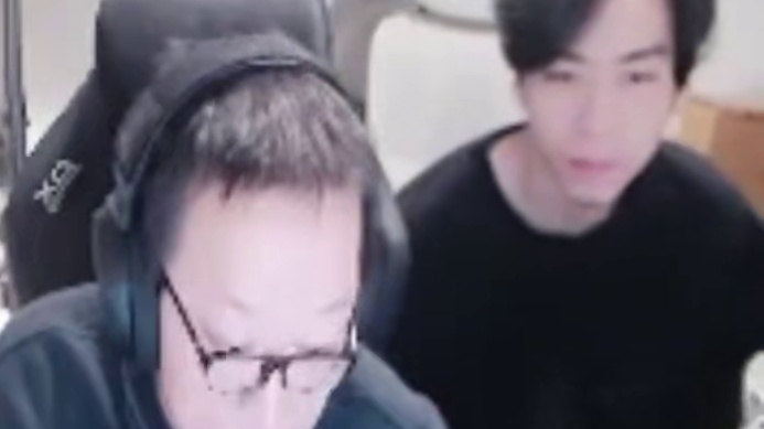 穿越火线的冠军奖金一年有1200万？ 绝迹直言在国内游戏上排得上前几名了，其他项目没有稳拿冠军的，穿