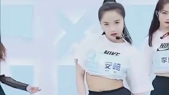 李荣浩 ：什么弹舌？谁弹舌？弹什么？安岐 ：我太难了我弹了…真弹了！