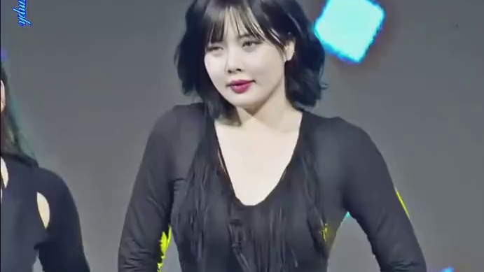 泫雅98斤看起来跟150斤一样，韩国的空气里是有酵母吗