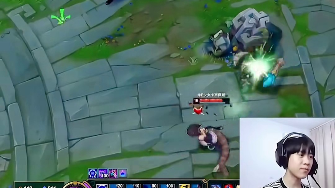 绝活王纪超偶遇脚本蛇女，看看谁更胜一筹