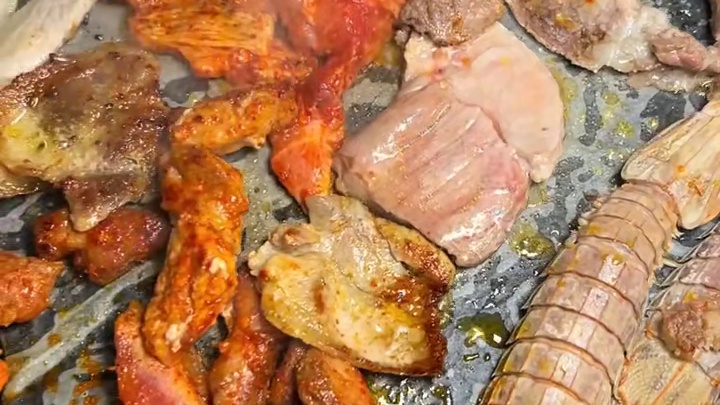 39.9️海鲜牛排烤肉自助，就在诗书路这家阿兵哥自助烤肉 #眉山 #烤肉自助 #海鲜牛排烤肉自助