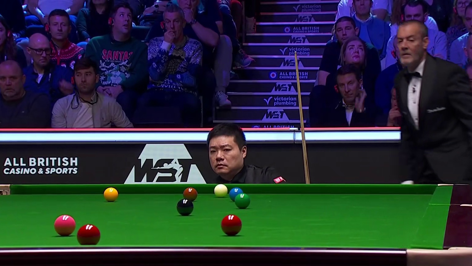 2025斯诺克英国锦标赛八强赛：丁俊晖vs特鲁姆普