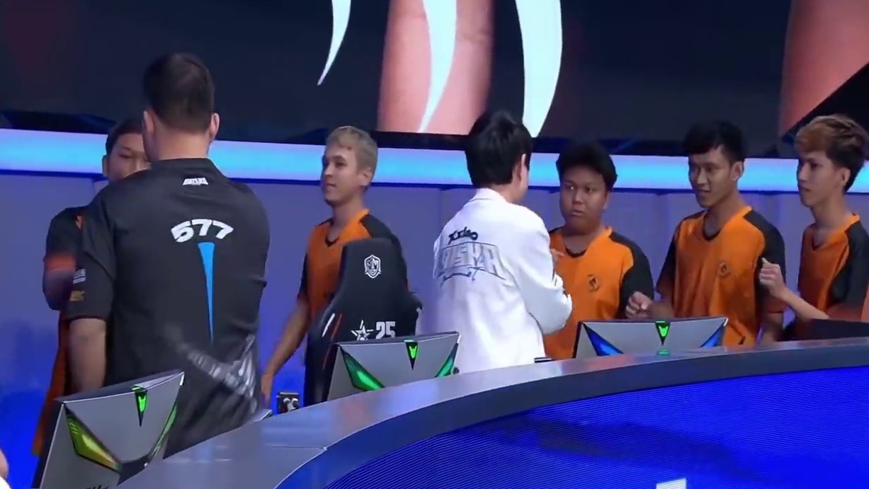 海洋不会永远平静，暂时的下潜，是为了积蓄下一次撕裂水面的力量 白鲨止步16强，明年加油！#青春风暴掀