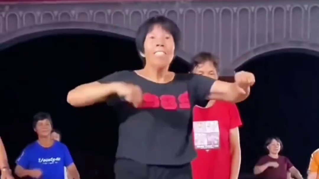 我在发光和发热之间选择了发疯